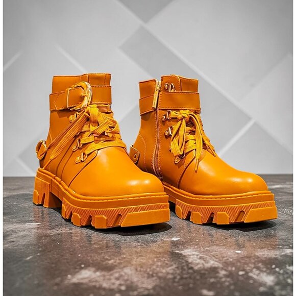 Shoes - Chunky Tan Combat Boots With Buckles & Zipper Design For Women